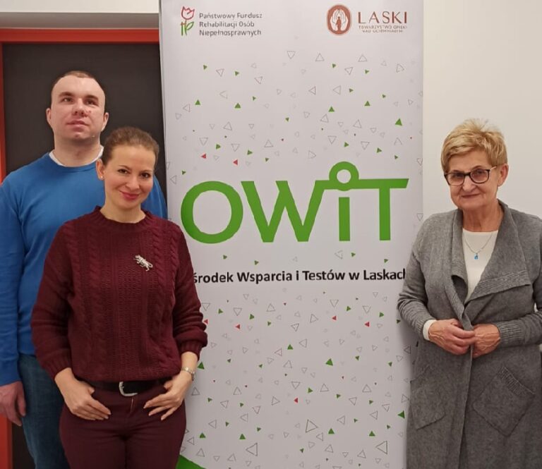 Pracownicy Ośrodka Wsparcia i Testów w Laskach.