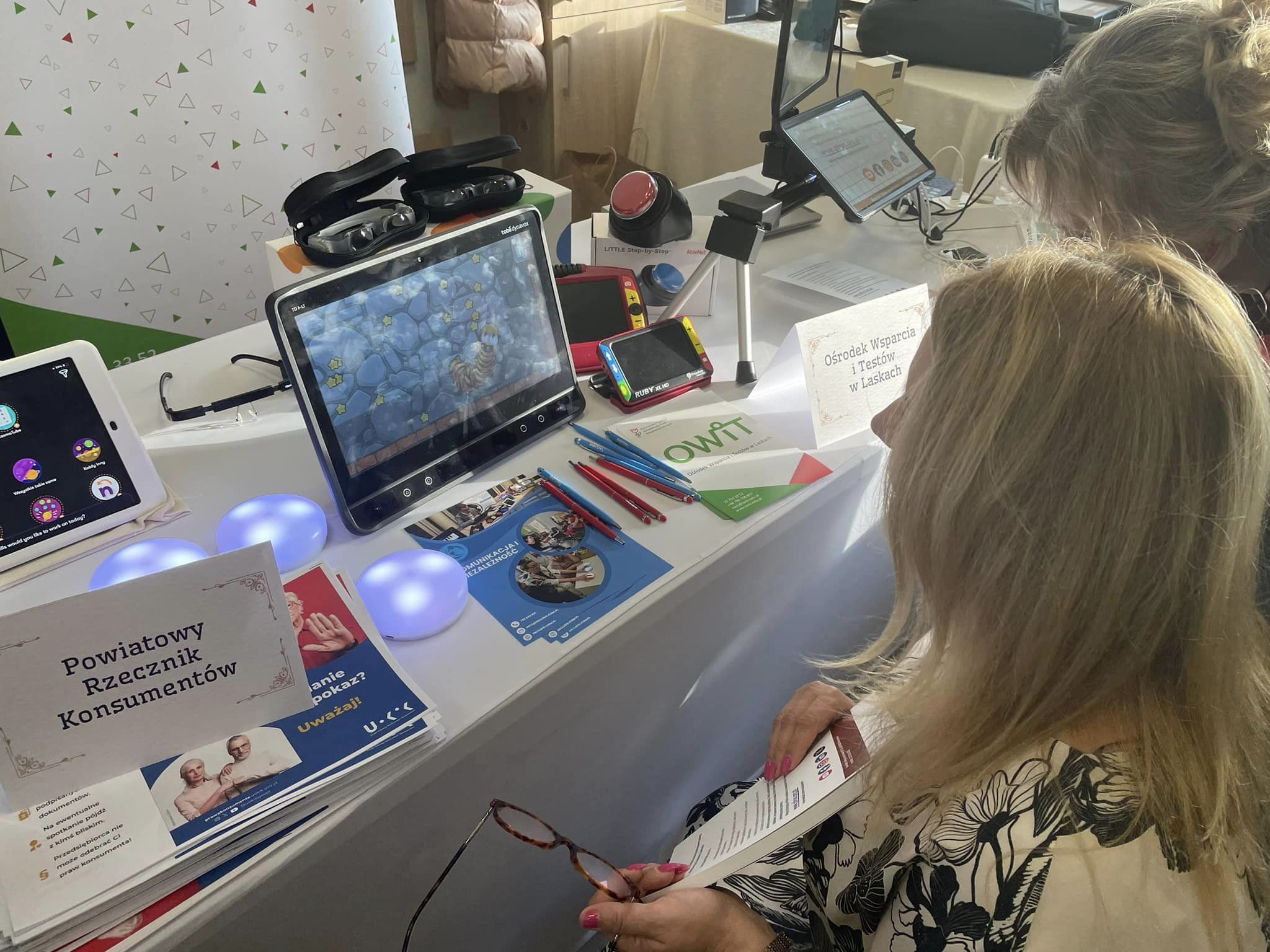 Prezentacja urządzeń na stanowisku.